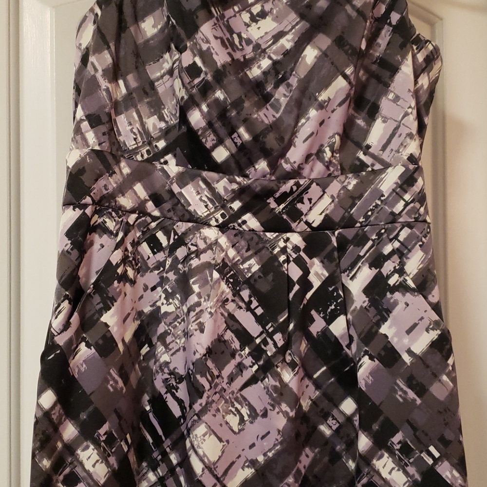 Dress - Picture 2 of 6